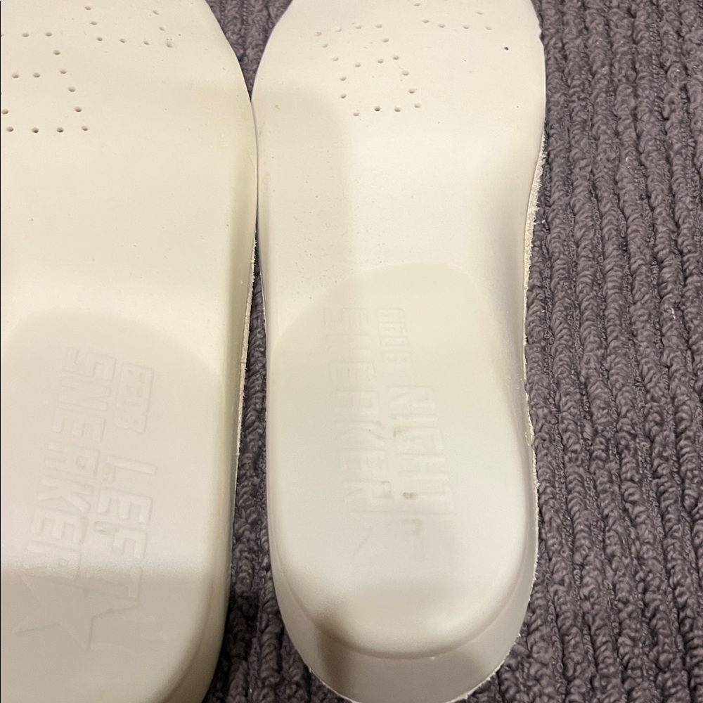 GOLDEN GOOSE limited
Size 37 Superstar Sneaker Embellished - Picture 16 of 16